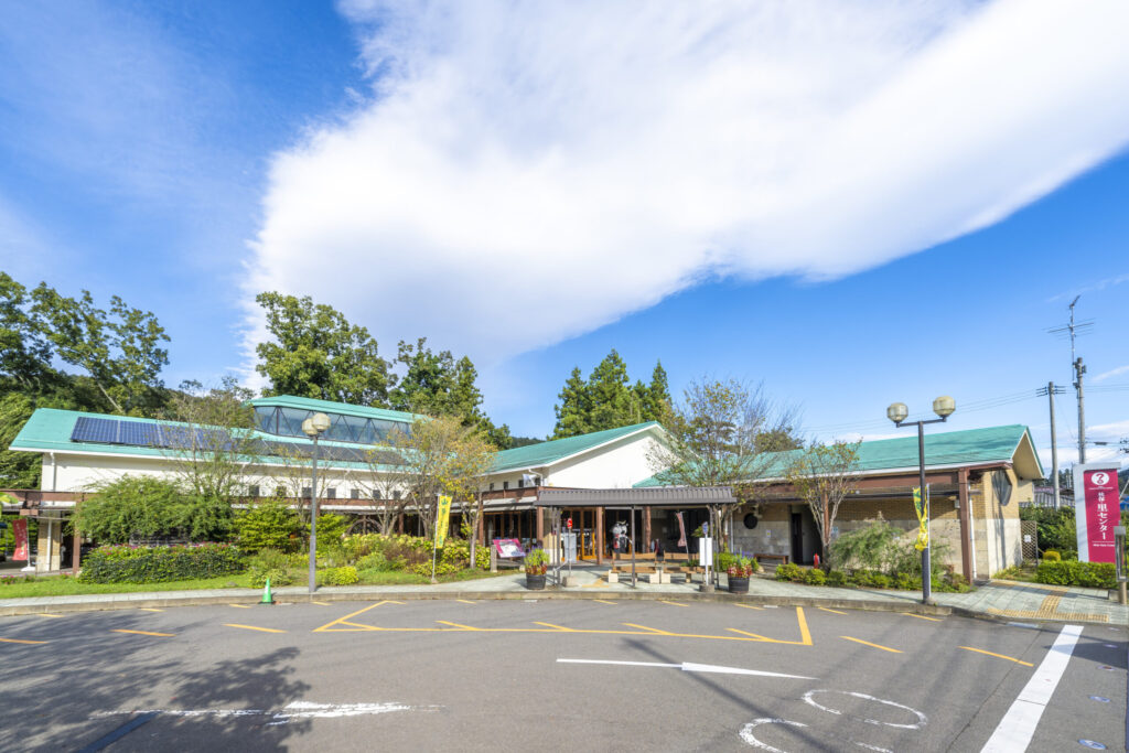 秋保・里センター外観（観光案内・トイレ・マップ入手に便利）