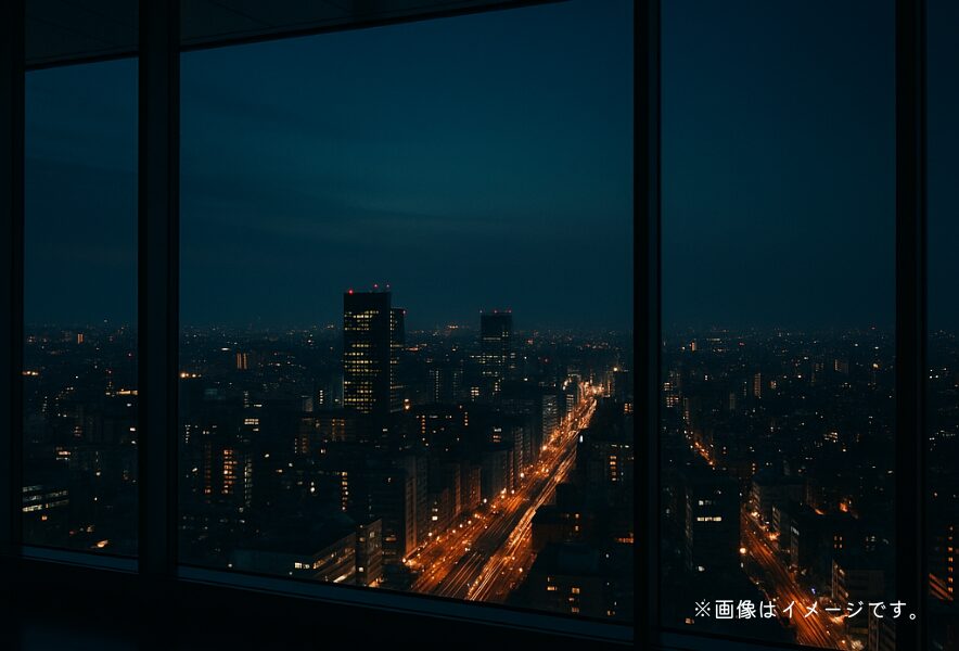 SS30展望フロアから望む南方面の夜景（屋内パノラマ）